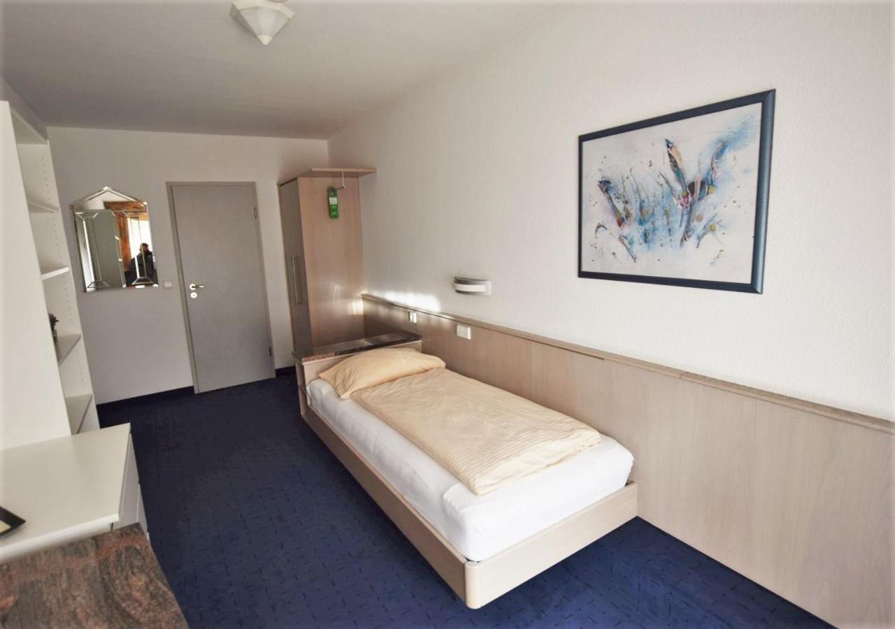 Hotel Alena - Kontaktlos Check-In Filderstadt Exterior foto